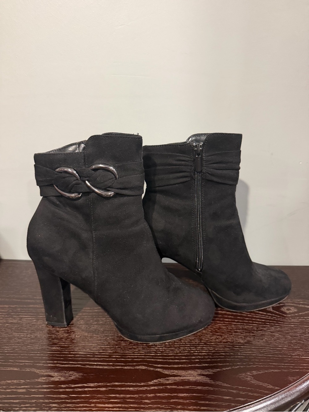 Impo Black Suede Ankle Booties w/ Decorative Metal Accent & Zipper Closure- Sz 8